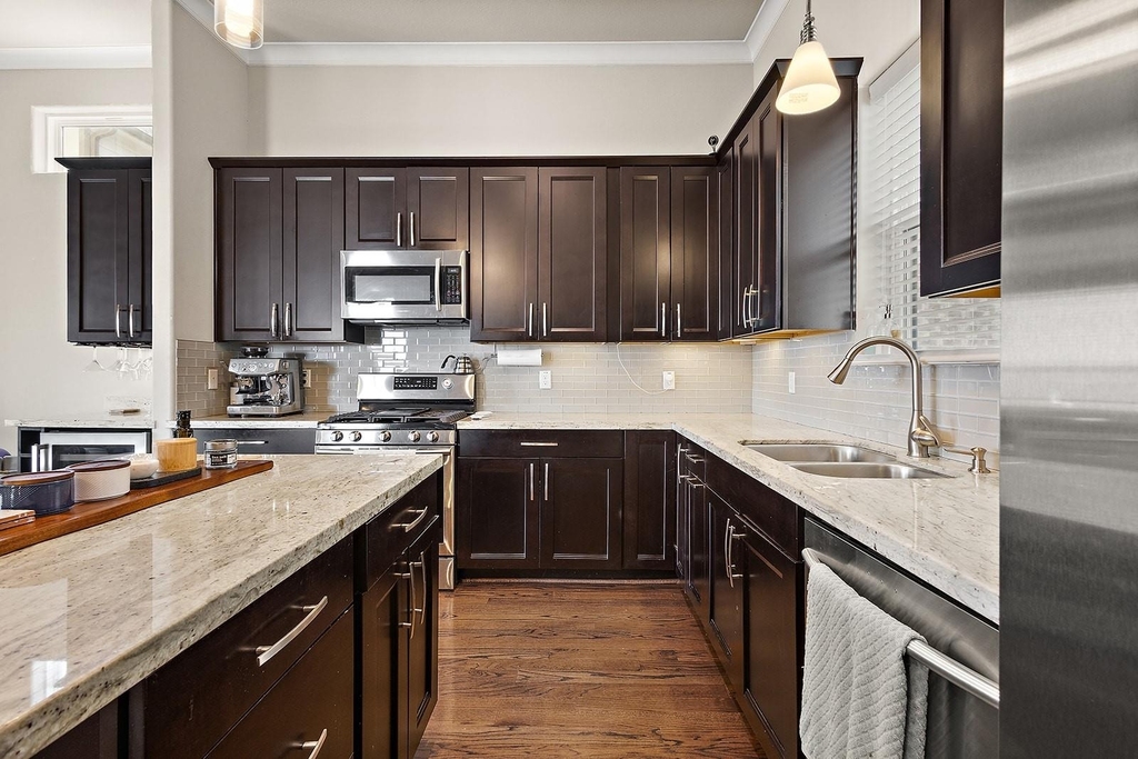 1623 W 23rd Street - Photo 7