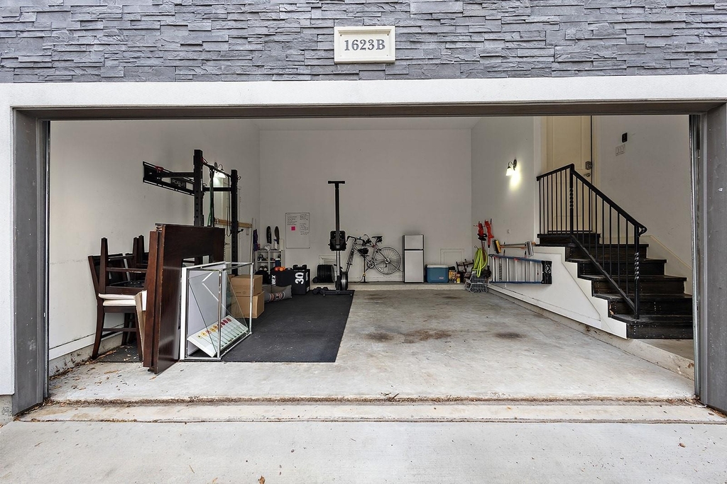 1623 W 23rd Street - Photo 24