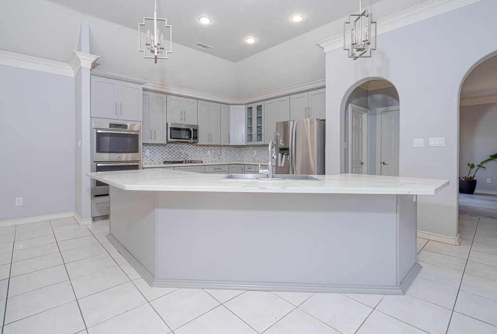 5522 Olympiad Drive - Photo 3