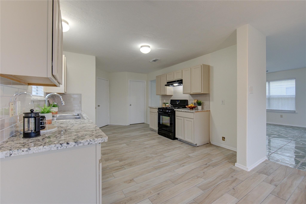 9926 Myrtle Field Lane - Photo 8