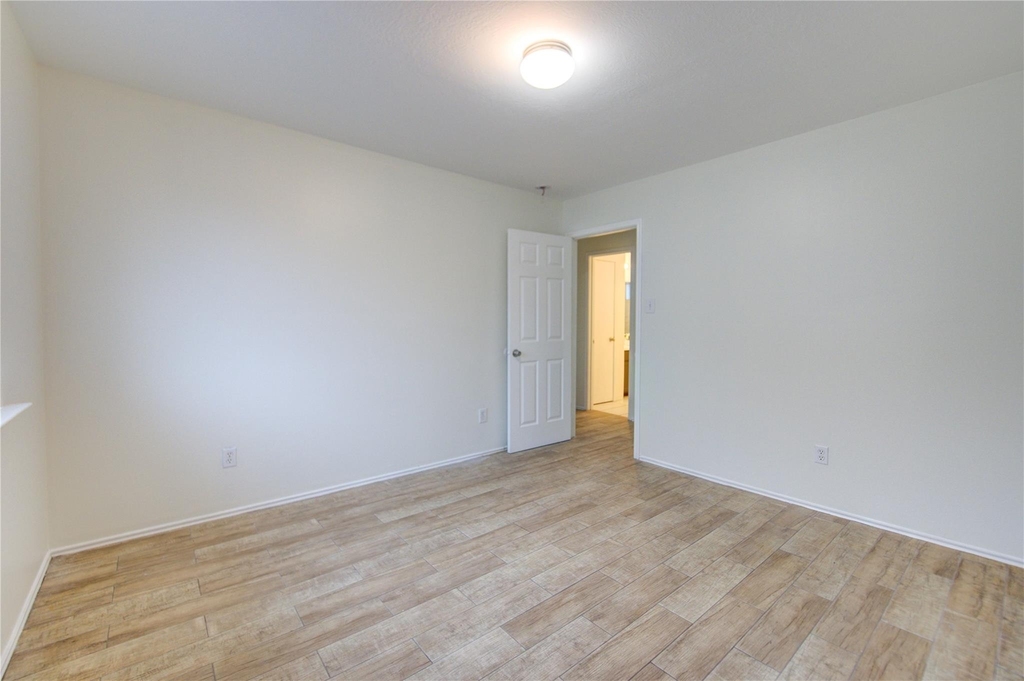 9926 Myrtle Field Lane - Photo 15