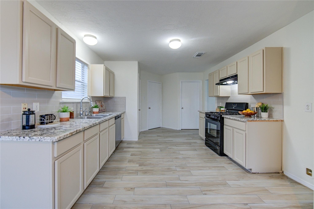 9926 Myrtle Field Lane - Photo 9