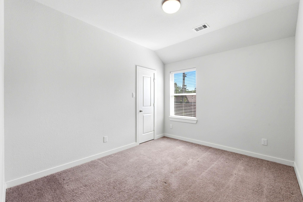 8017 Whisper Grove Drive - Photo 33