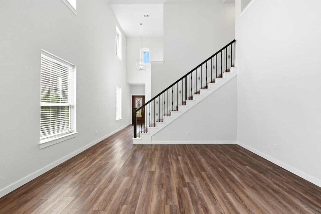 8017 Whisper Grove Drive - Photo 6
