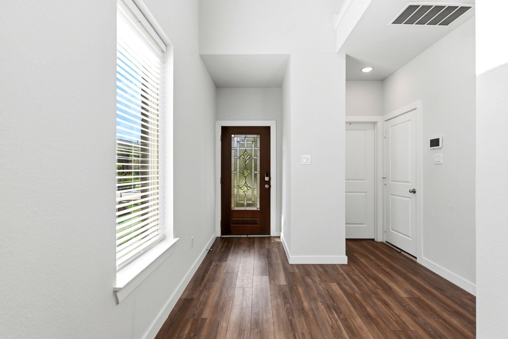 8017 Whisper Grove Drive - Photo 4