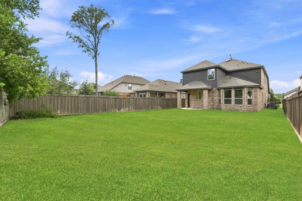8017 Whisper Grove Drive - Photo 39