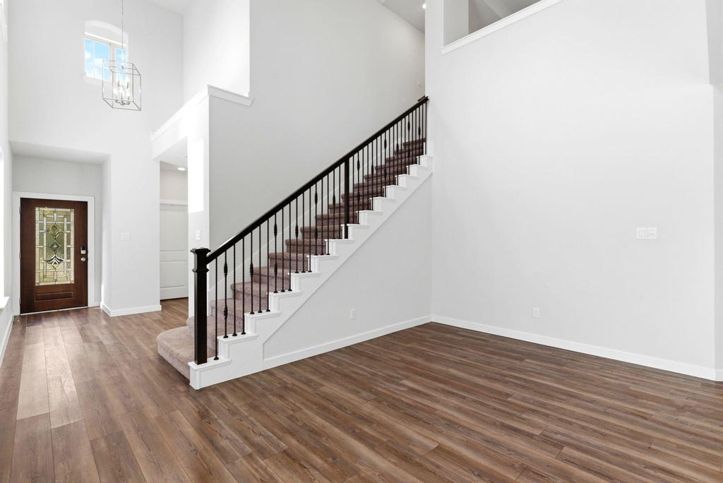 8017 Whisper Grove Drive - Photo 5