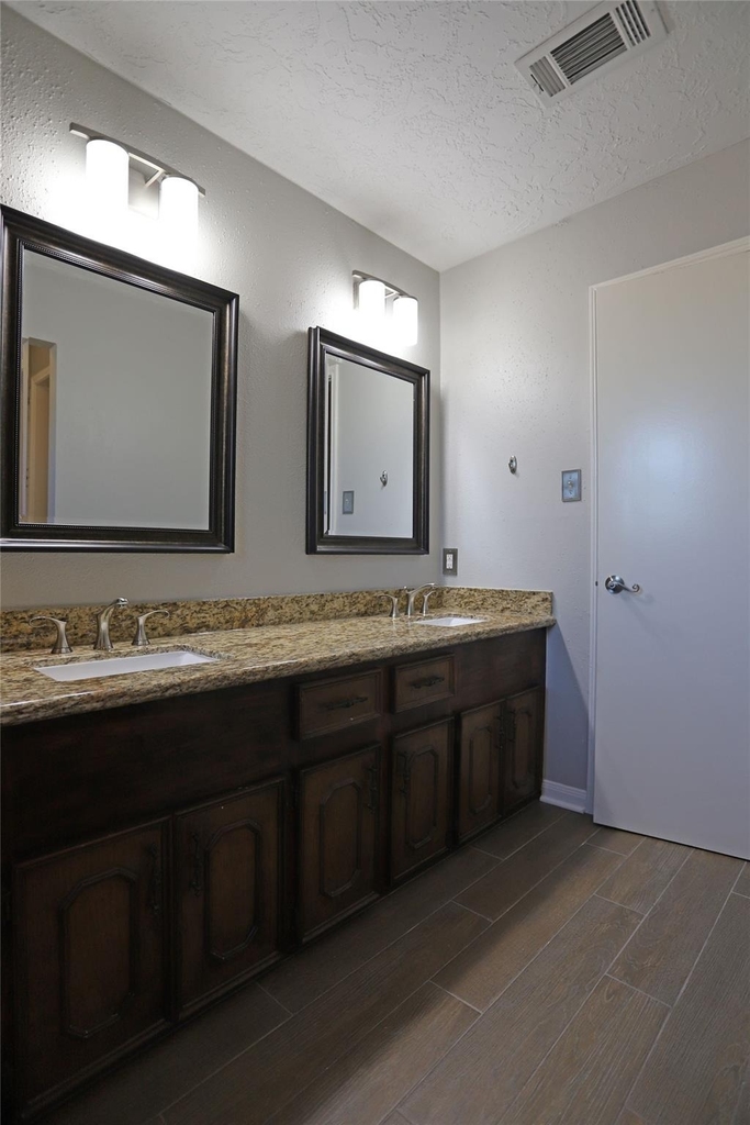 12870 Westella Drive - Photo 19