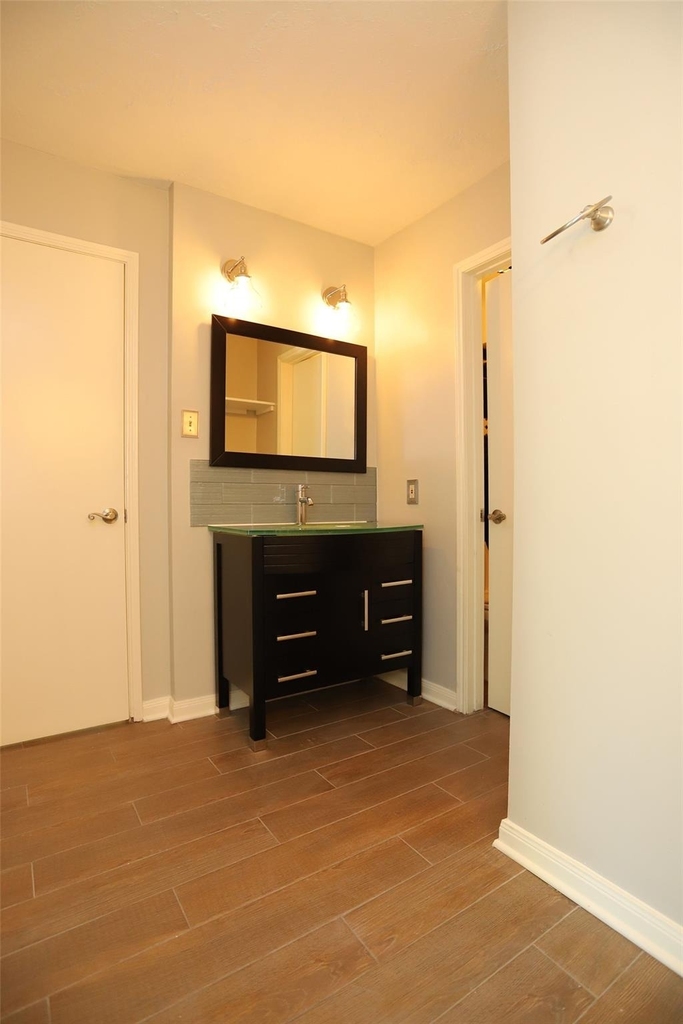 12870 Westella Drive - Photo 11