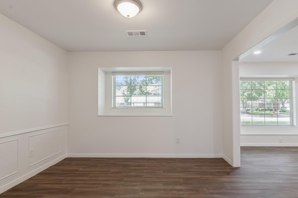 5647 Lymbar Drive - Photo 5