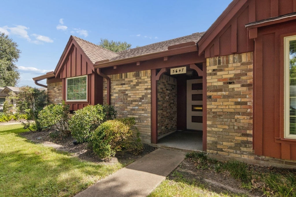 5647 Lymbar Drive - Photo 2