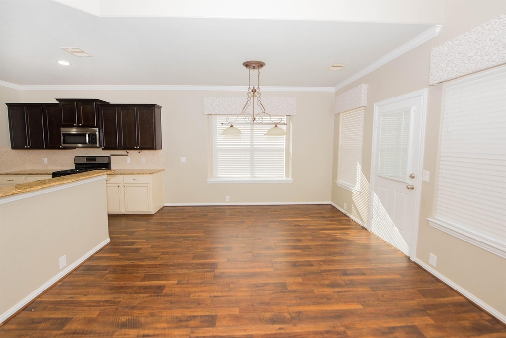 17422 Aldenwilds Lane - Photo 8