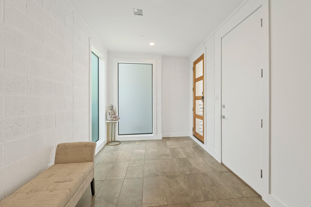 2239 N Macgregor Way - Photo 3