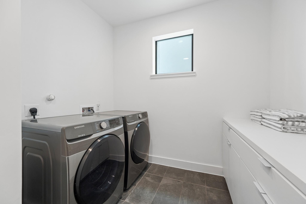 2239 N Macgregor Way - Photo 12