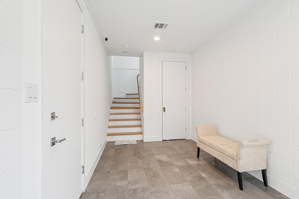2239 N Macgregor Way - Photo 2