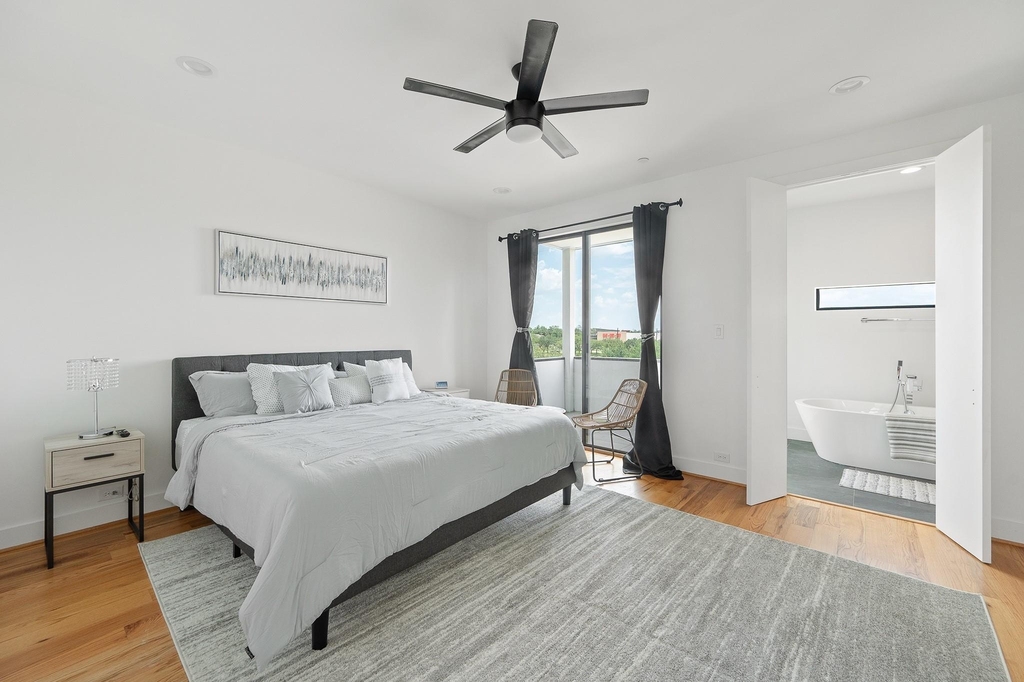 2239 N Macgregor Way - Photo 14