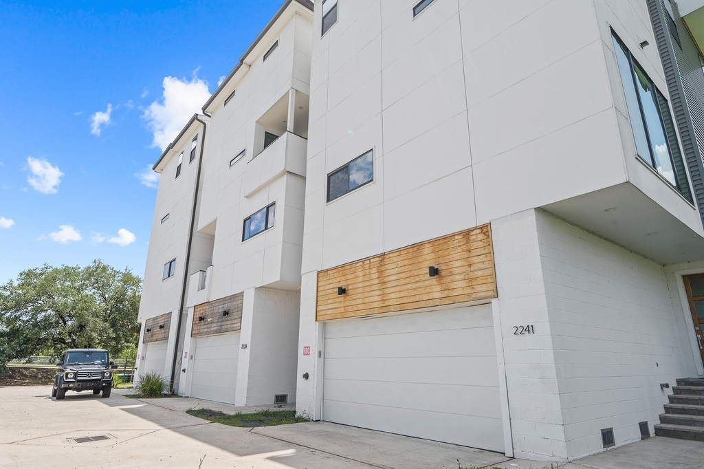 2239 N Macgregor Way - Photo 35