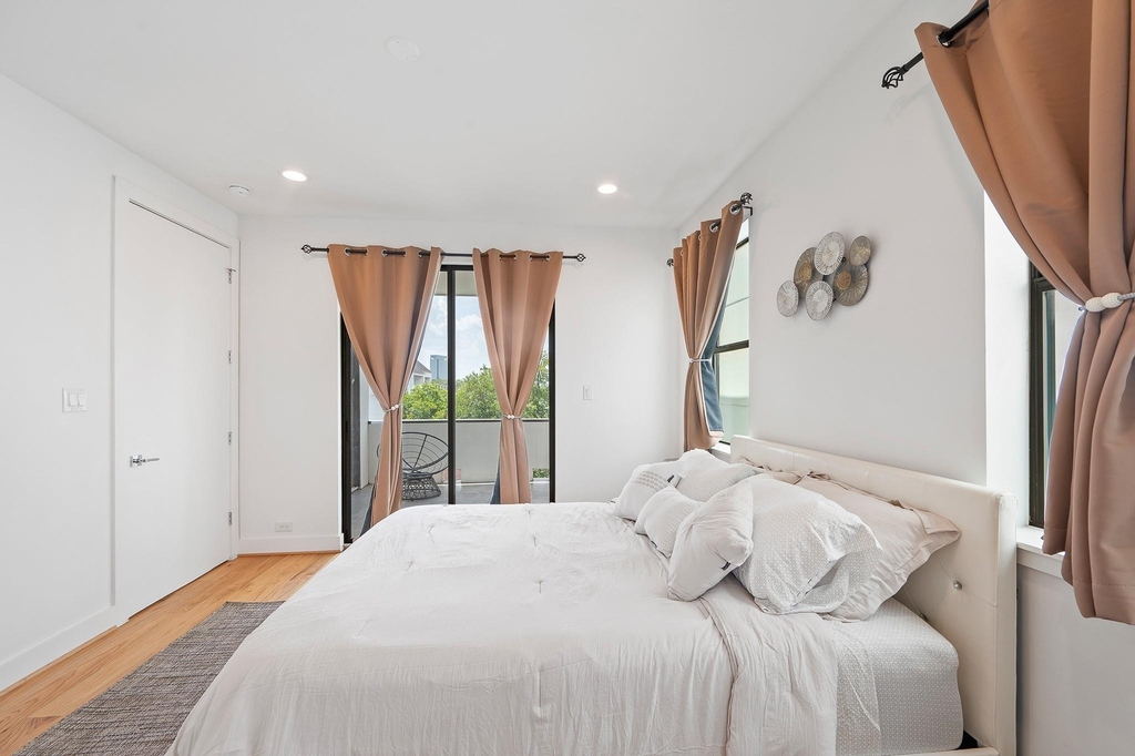 2239 N Macgregor Way - Photo 31