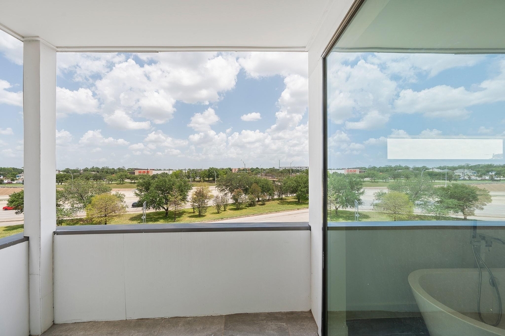 2239 N Macgregor Way - Photo 20
