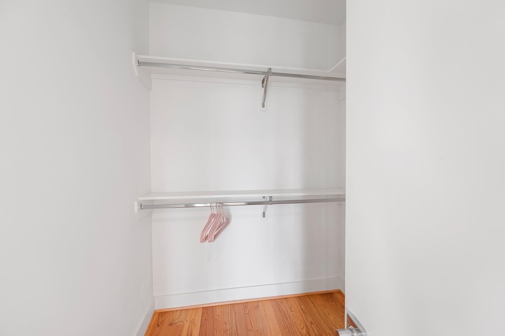 2239 N Macgregor Way - Photo 32