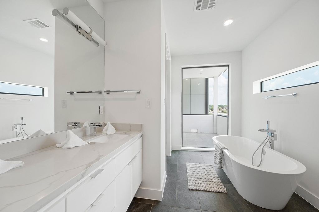 2239 N Macgregor Way - Photo 18