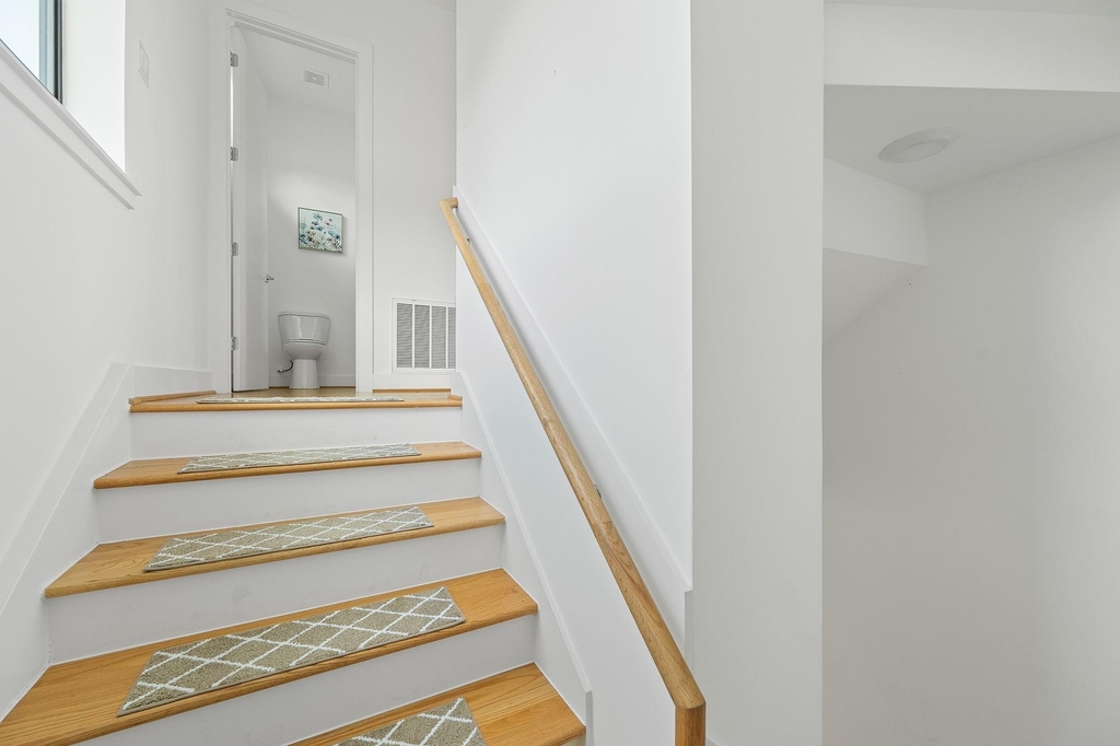 2239 N Macgregor Way - Photo 4