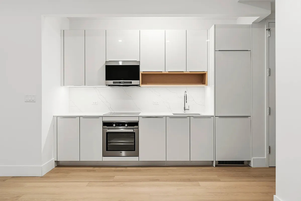 55 Broad Street #613 - Photo 3