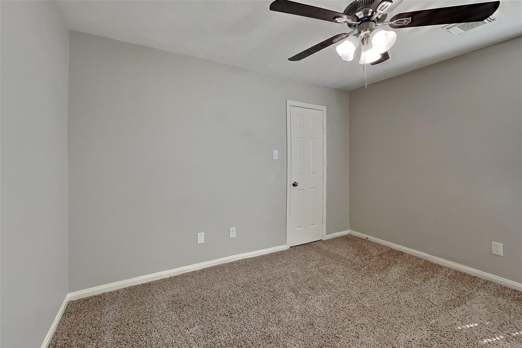 7031 Tallow Knoll Lane - Photo 12