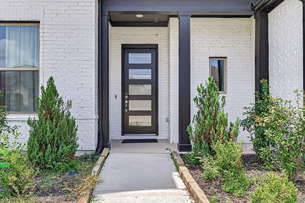 2406 Pear Blossom Lane - Photo 3