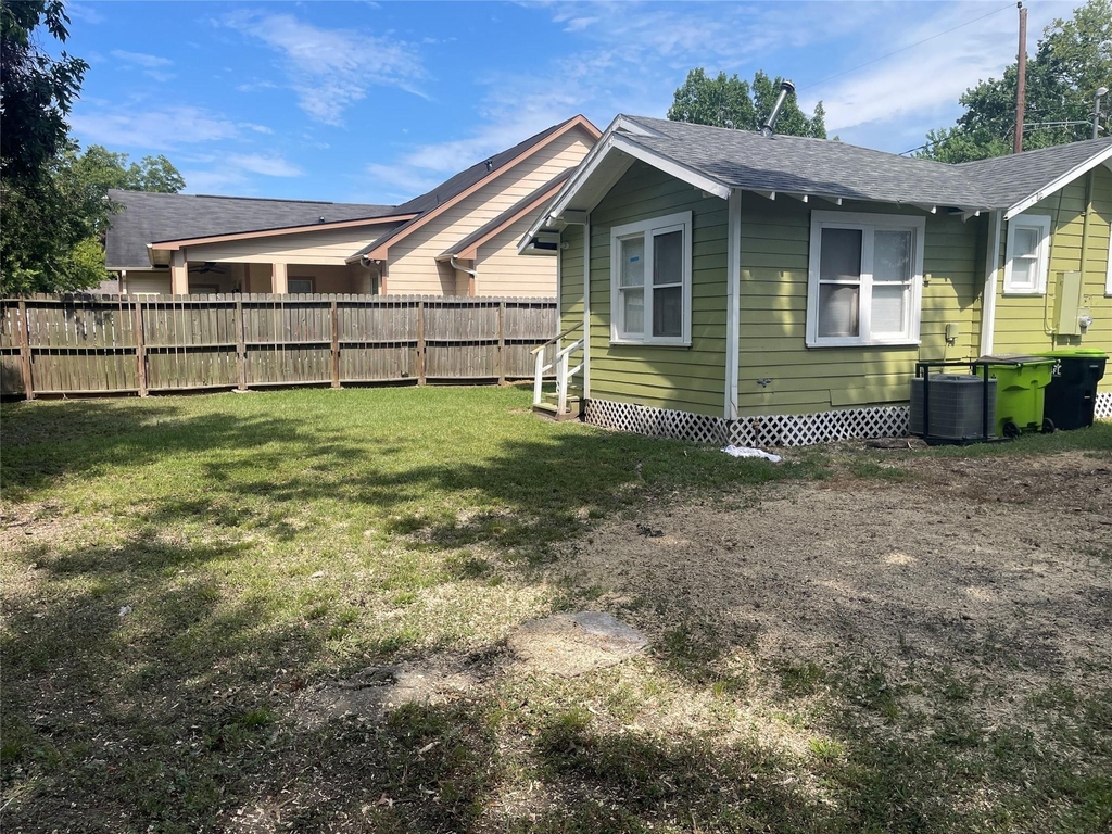 904 Fields Street - Photo 9