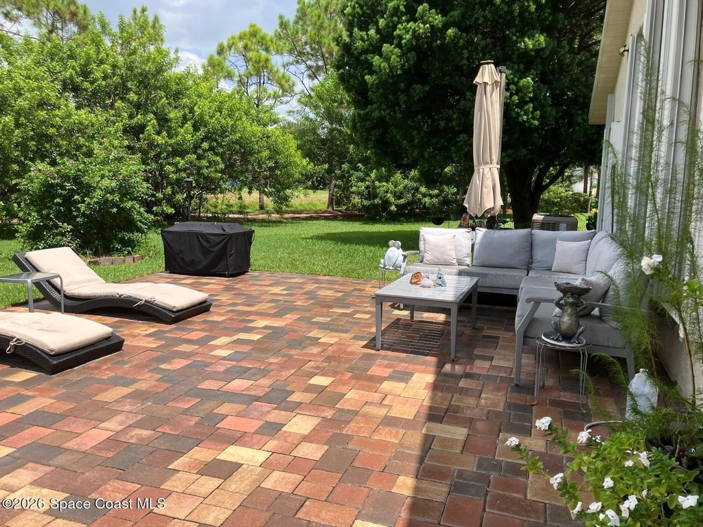 2141 Chinaberry Circle Se - Photo 12