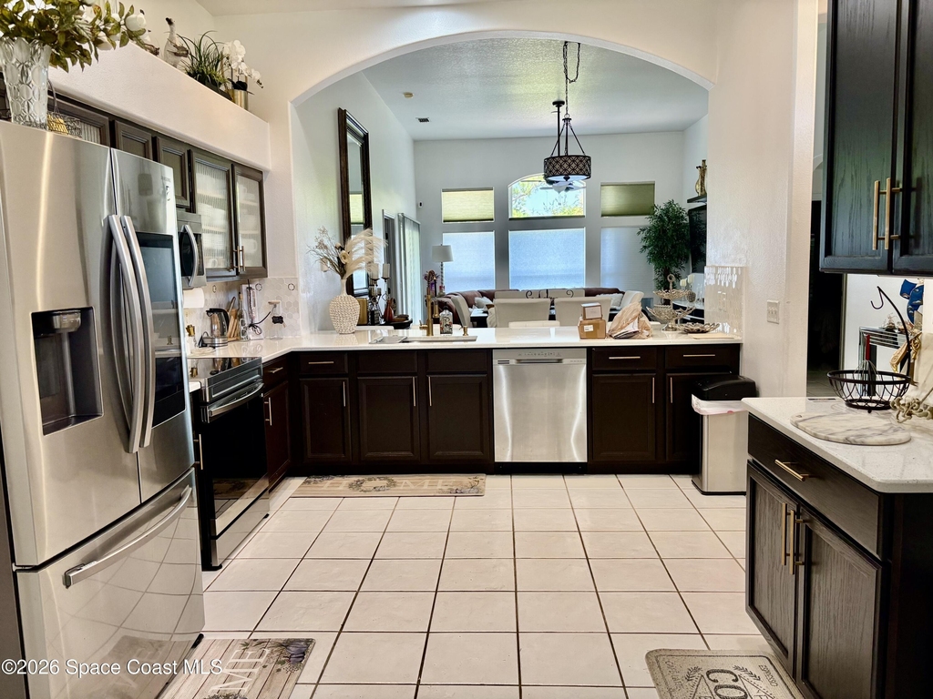 2141 Chinaberry Circle Se - Photo 5