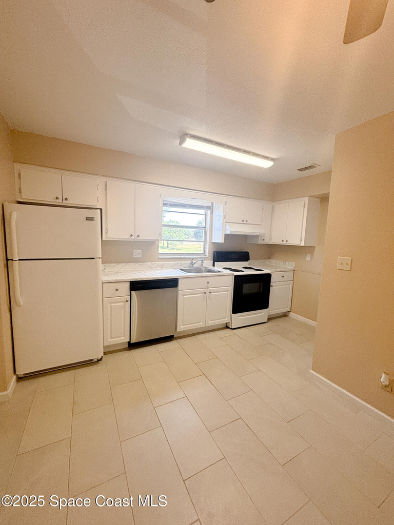 4304 London Town Road - Photo 20