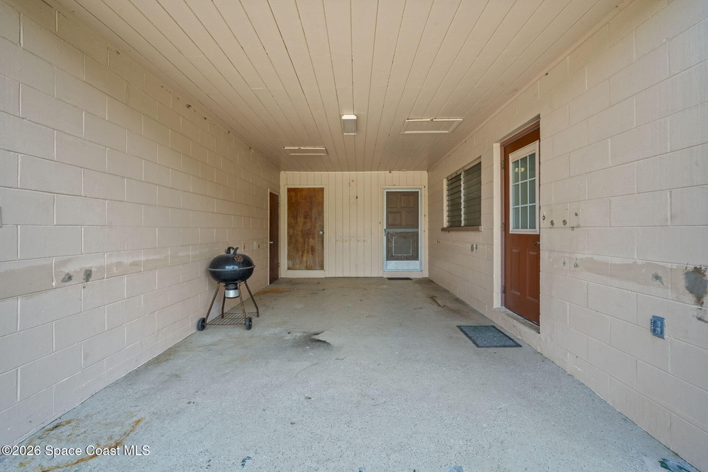 6785 Riveredge Drive - Photo 8
