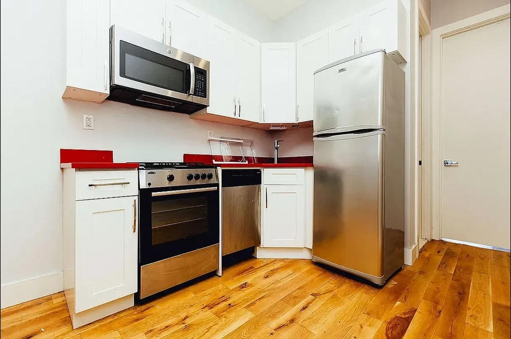 184 Suydam Street - Photo 1