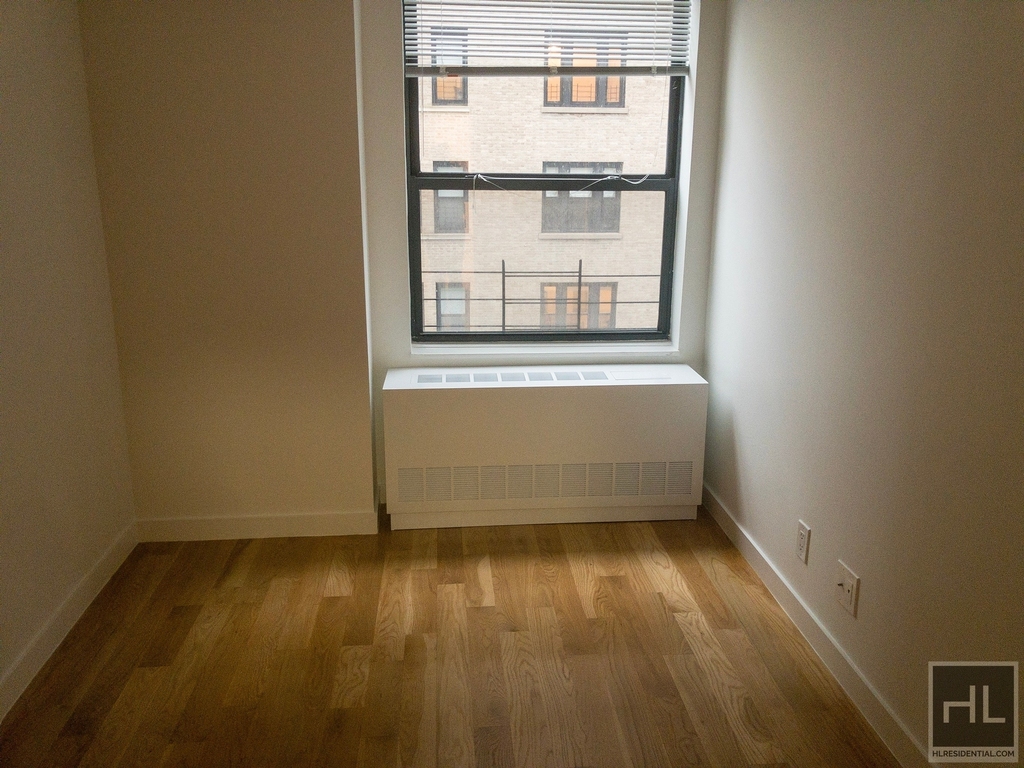 West 87th Street - Photo 2