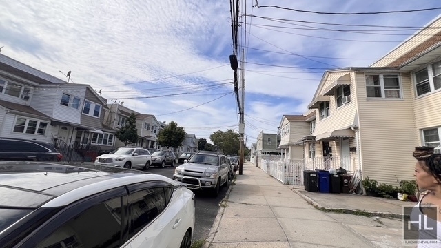 95-19 77 Street - Photo 16