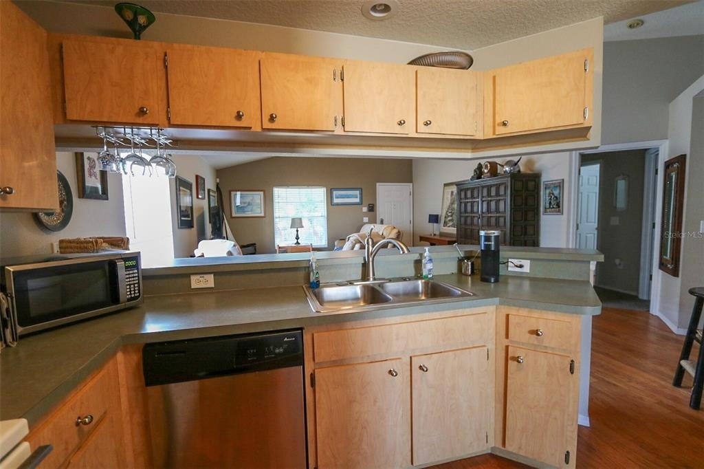 7512 S Mascotte Street - Photo 7