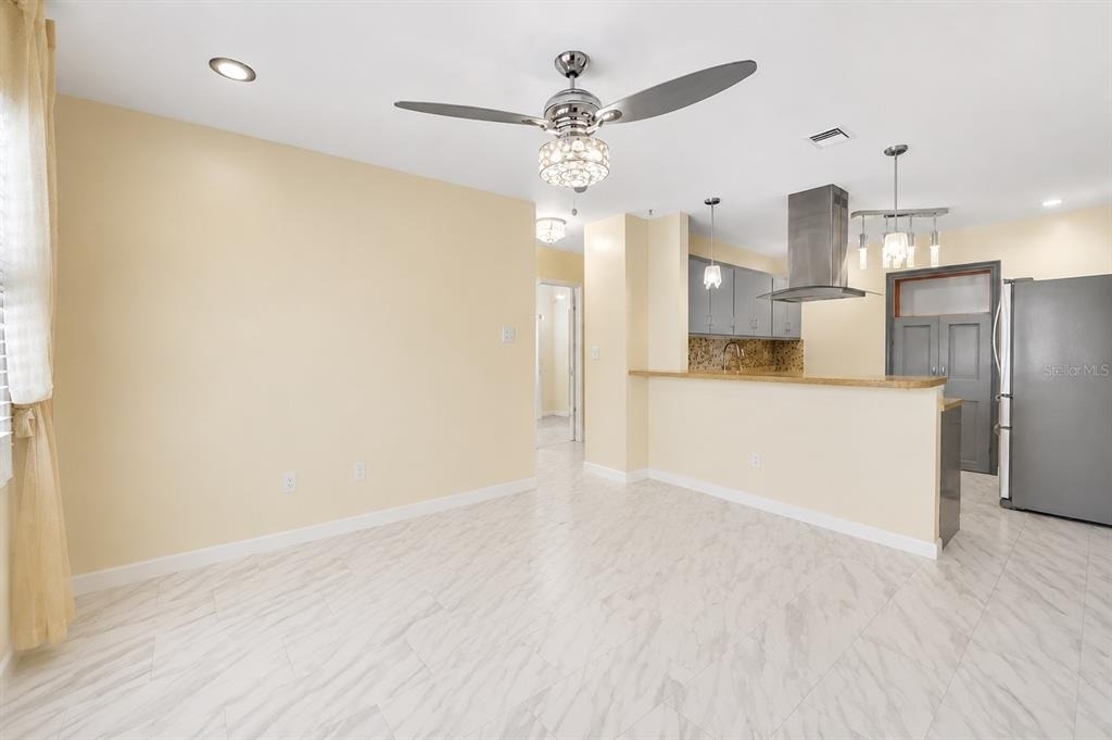 1572 77th Avenue N - Photo 3