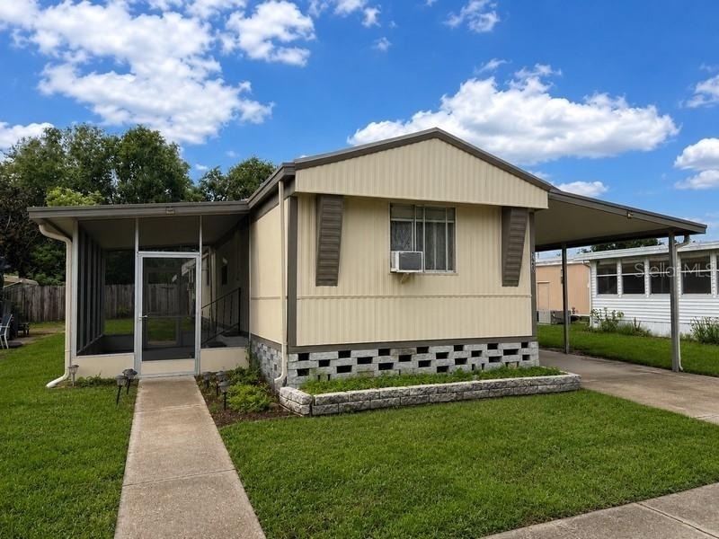 7920 Sunrunner Road - Photo 0
