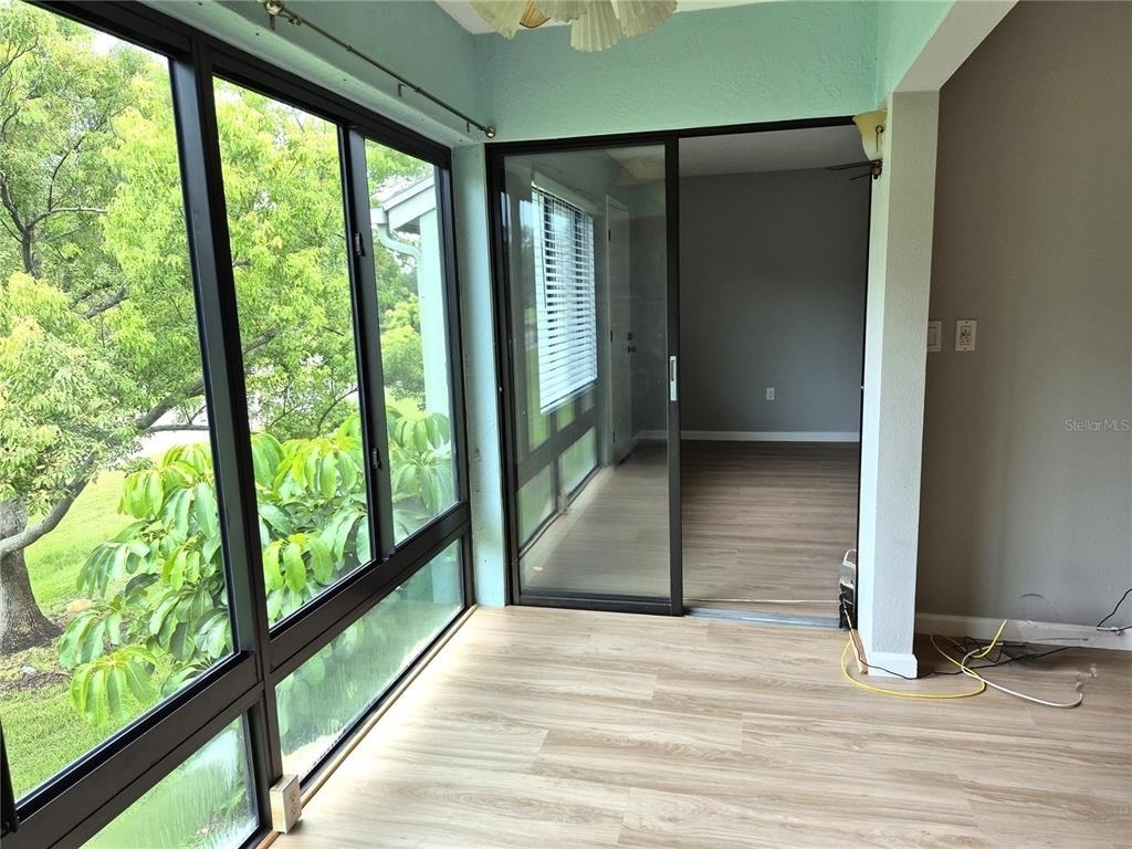222 Caryl Way - Photo 18