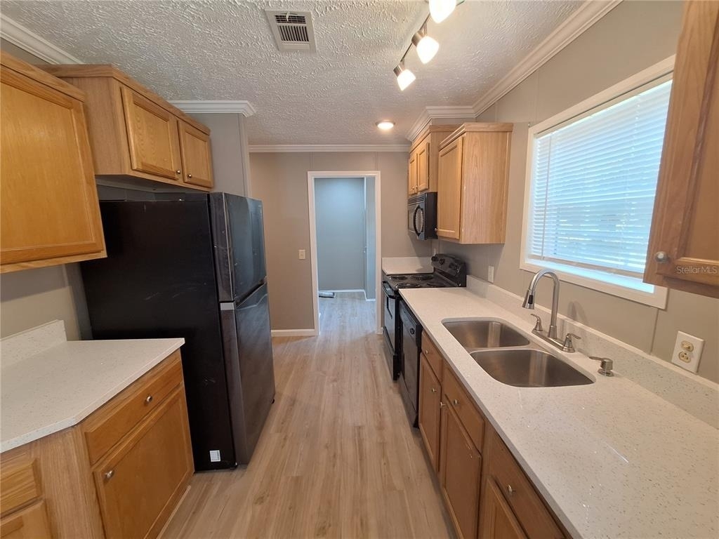 6735 Ravenwood Street - Photo 5