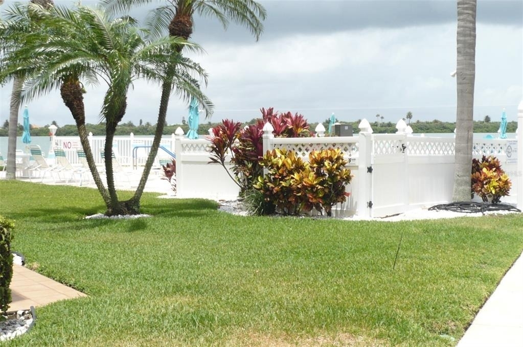 895 S Gulfview Boulevard - Photo 37