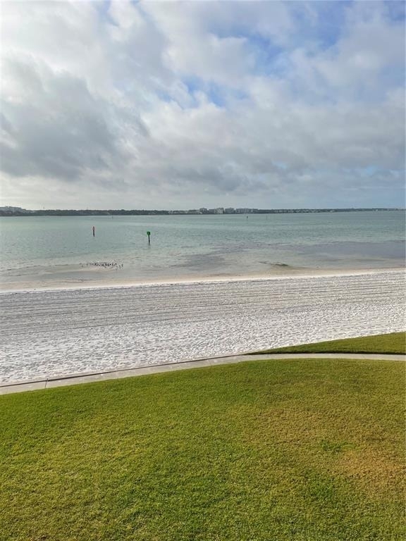 895 S Gulfview Boulevard - Photo 2