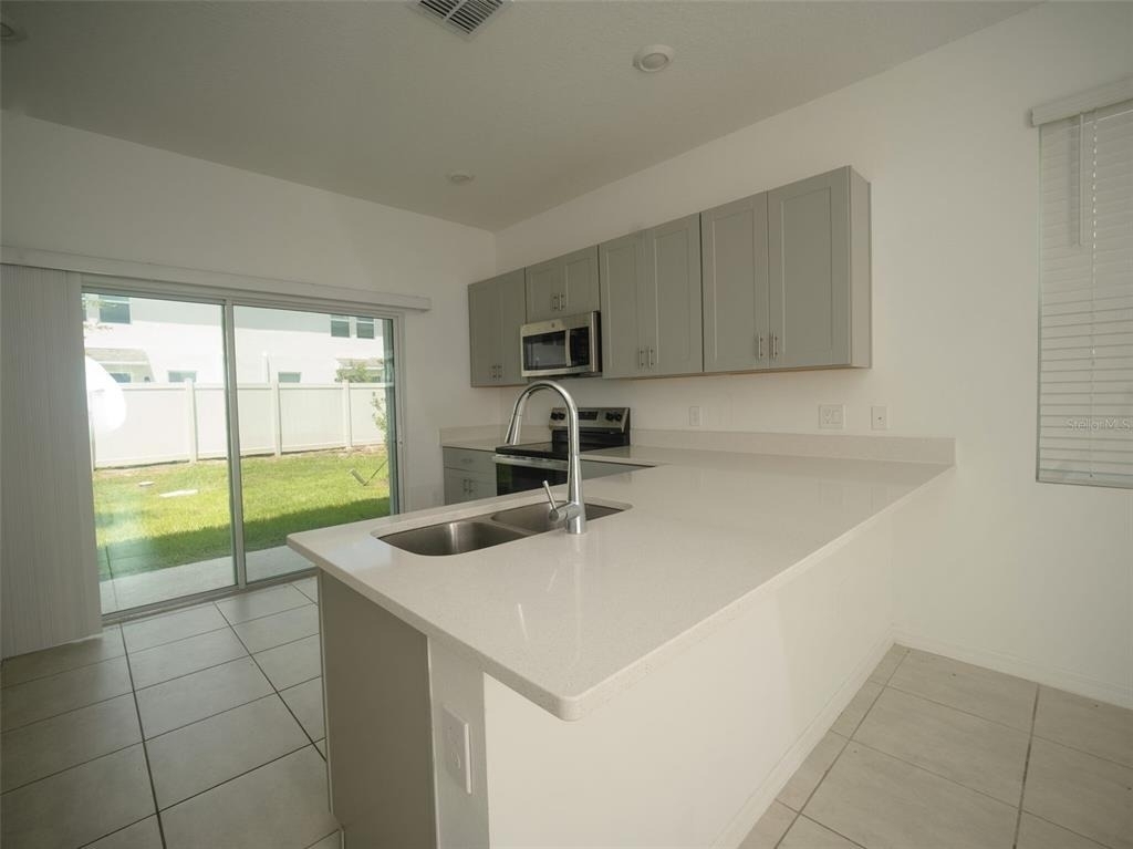 3208 Skyline Loop - Photo 4