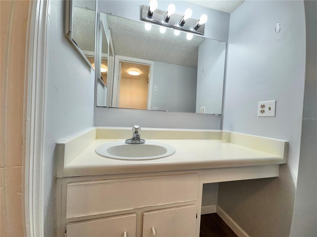 551 Flemming Way - Photo 8