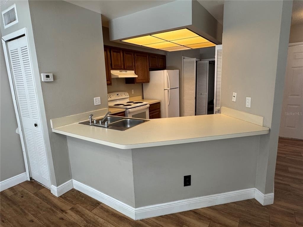 4863 Walden Circle - Photo 10