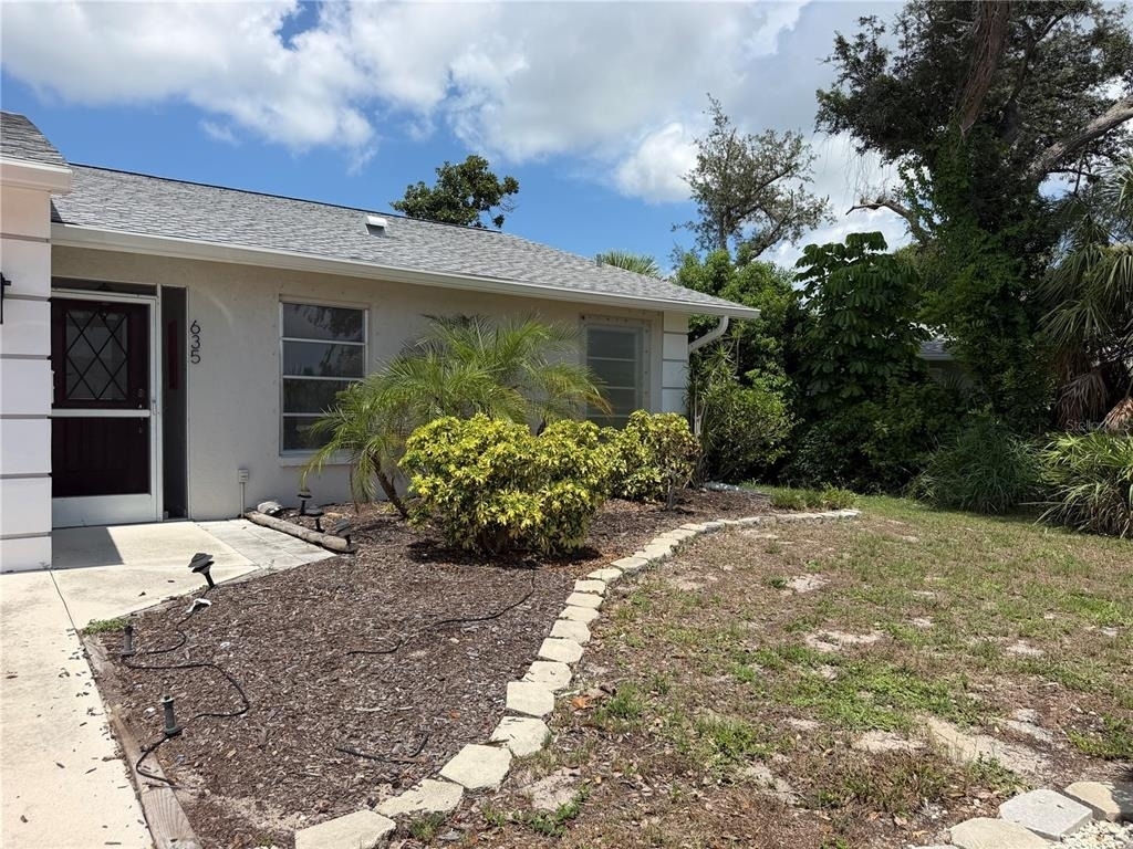 635 Harvey Street - Photo 1