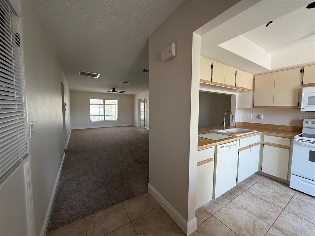 635 Harvey Street - Photo 2