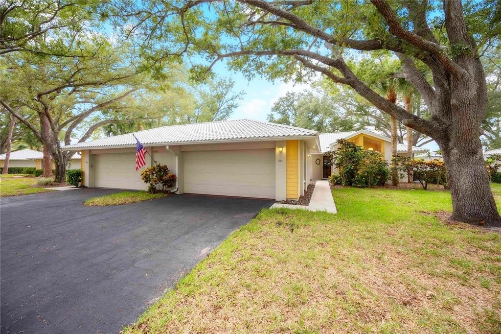231 Southampton Lane - Photo 1